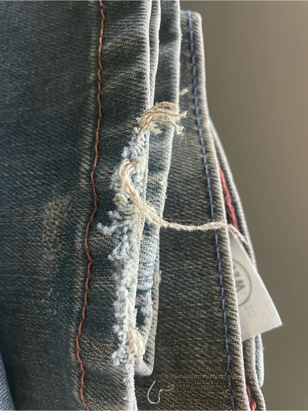 Levi’s Low Rise Slouch Straight 504 jeans